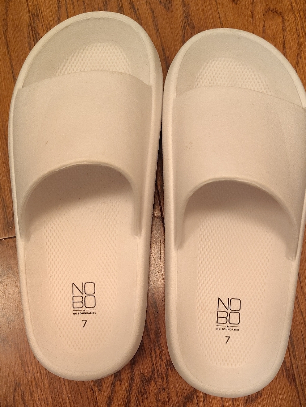 Size 7 No Boundaries White Slip-On Slide Sandals